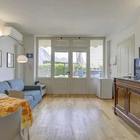 2 Bedroom Amazing Apartment In Solto Collina Bg Riva di Solto